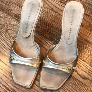 Martinez Valero pumps